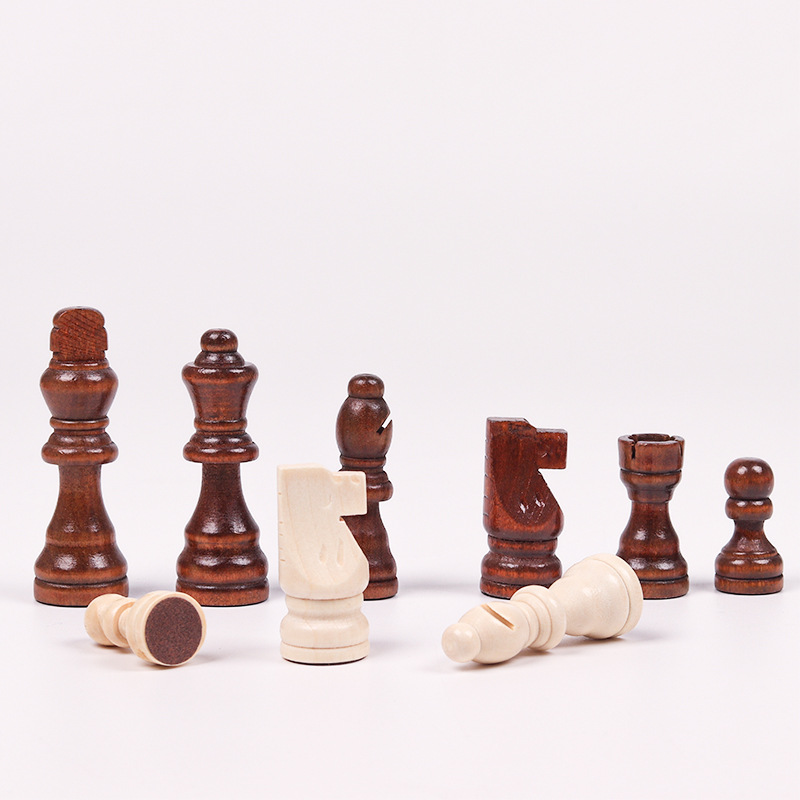Piezas de ajedrez de madera de - Board Game Queen reseña y precio