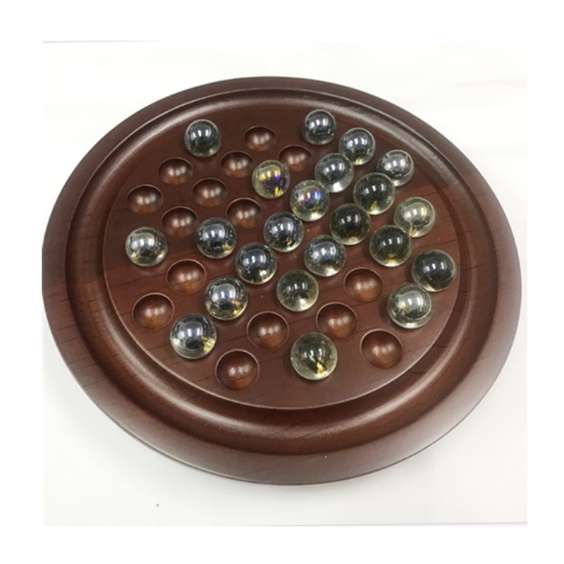 Juego de ajedrez solitario de  - Chess Set Wooden reseña y precio