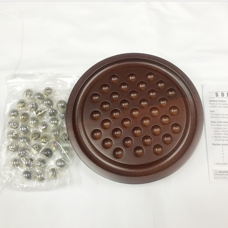 Juego de ajedrez solitario de  - Chess Set Wooden reseña y precio